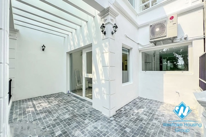 Gorgeous house with large green garden  for rent in Tay Ho, Hanoi